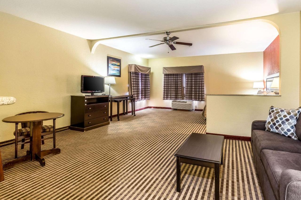 Quality Suites North Houston - Spring Westfield Bagian luar foto