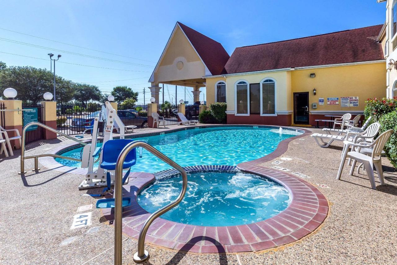 Quality Suites North Houston - Spring Westfield Bagian luar foto